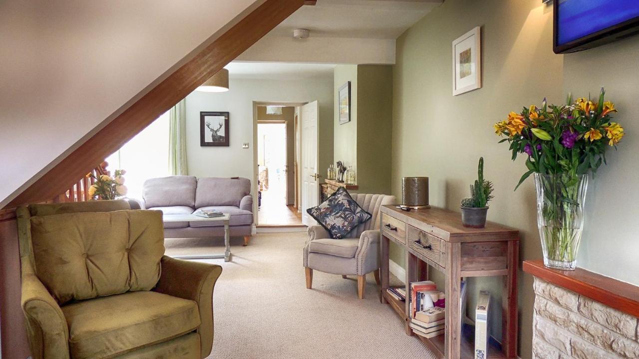 คอตส์โวลด์ คอทเทจ เจมส์ - ไอวี่ คอทเทจ Villa Bourton-on-the-Water ภายนอก รูปภาพ