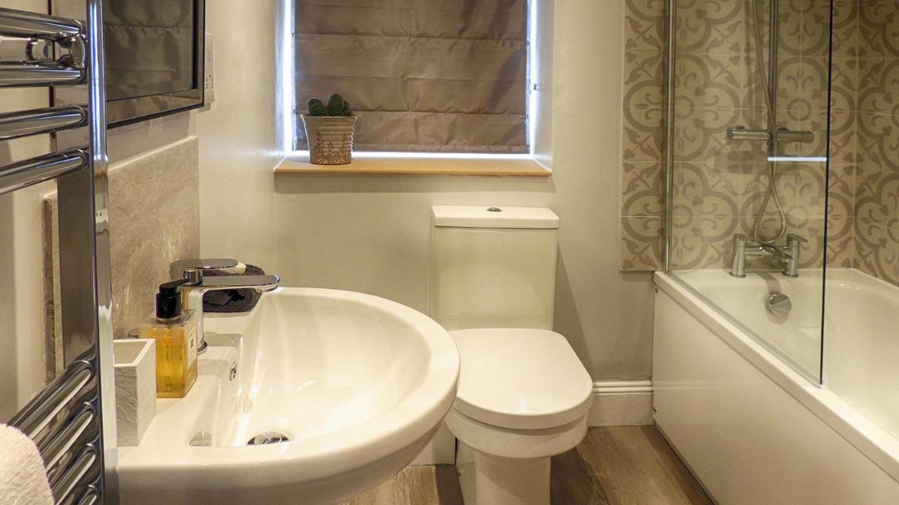 คอตส์โวลด์ คอทเทจ เจมส์ - ไอวี่ คอทเทจ Villa Bourton-on-the-Water ภายนอก รูปภาพ