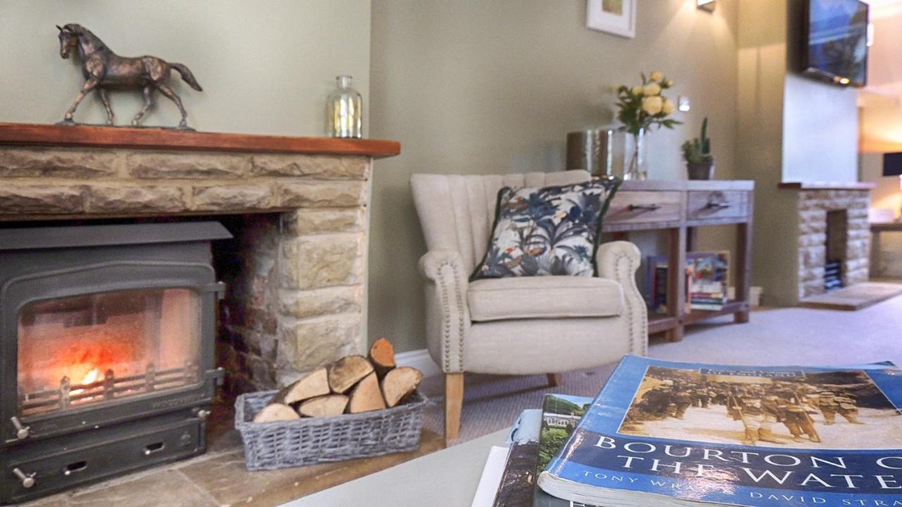 คอตส์โวลด์ คอทเทจ เจมส์ - ไอวี่ คอทเทจ Villa Bourton-on-the-Water ภายนอก รูปภาพ